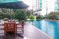 Kolam Renang City View 1BR Apartment at Woodland Park Residence