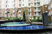 Swimming Pool Minimalist and Comfy Studio at Pluit Sea View Apartment