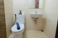 Toilet Kamar Comfortable 2BR Sky Terrace Apartment