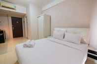 Bilik Tidur Minimalist Studio Room at Sunter Park View Apartment