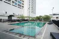 Kolam Renang Spacious with City View 1BR at Callia Apartment