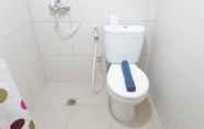 Toilet Kamar 5 Clean Studio Apartment Connected to Mall at Orchard Supermall Mansion