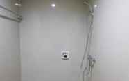 In-room Bathroom 3 Homey Studio Room Tree Park Apartment near BSD City