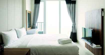 Kamar Tidur 4 Homey Studio Room Tree Park Apartment near BSD City