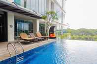 Kolam Renang Stylish 2BR at Brooklyn Apartment near Alam Sutera