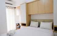 ห้องนอน 5 Comfy 2BR at M-Town Residence Apartment