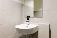 In-room Bathroom Minimalist Studio Room at Bintaro Icon Apartment