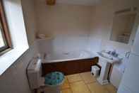 Toilet Kamar The Drey & The Fold