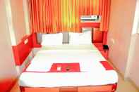 Bedroom Hotel Sarovar Grand