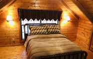 Kamar Tidur 6 Covered Bridge Cabin