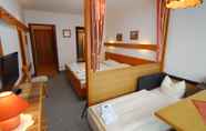 Bedroom 5 Apart-Hotel Garni Happy Kienberg