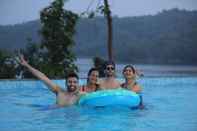 Swimming Pool Statue Of Unity Tent City