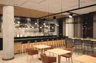 Bar, Cafe and Lounge Courtyard by Marriott Tampere City