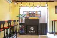 Bar, Cafe and Lounge Nankunshan Hot Spring KTV Home Party Villa