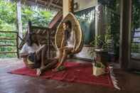 Fasilitas Hiburan White Banana Beach Club