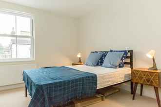 Kamar Tidur 4 Spacious 3BR South London Apartment