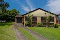 Exterior Lake House on Elouera