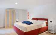 Kamar Tidur 4 Bolognina Fair Functional Apartment