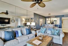 Common Space 7 Land's End 402 Building 6 Beachfront With Private Balcony!