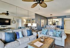 Common Space 7 Land's End 402 Building 6 Beachfront With Private Balcony!