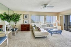 Ruang untuk Umum Land's End 401 Building 10 Corner Unit, Beachfront Condo!