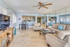 Common Space Land's End 206 Building 4 Updated Private Balcony Large Pool