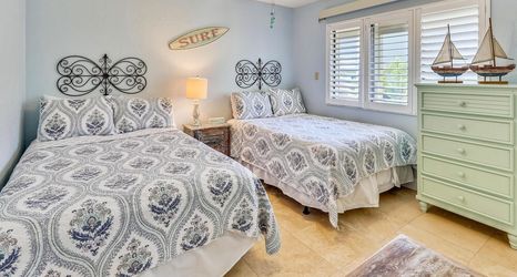 Kamar Tidur 2 Land's End 206 Building 4 Updated Private Balcony Large Pool