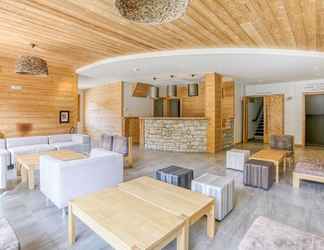 Lobi 2 Cristal Lodge by Daddy Pool - TerresenS