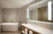 In-room Bathroom 4 Sofitel Istanbul Taksim