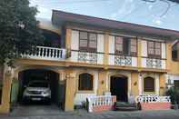 Exterior Coffee Swings Lodging House