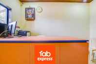 Lobby FabExpress S Ramada