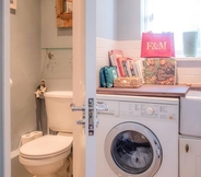 In-room Bathroom 4 Rose Cottage, Lavenham