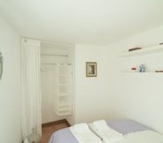 ห้องนอน 7 Light Filled Apartment near Chiado, By TimeCooler