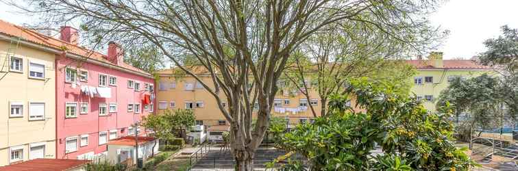 Luar Bangunan Sunny, Bright and Quiet Apartment, By TimeCooler