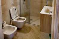 Toilet Kamar Casa Antico Borgo