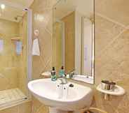 Toilet Kamar 6 Ocean View C602 bt HostAgents