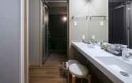 In-room Bathroom 2 Randor Residential Hotel Kyoto Suites