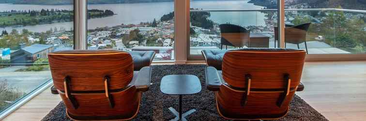 Lobby Panorama on the Terrace