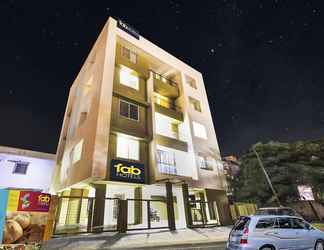 Exterior 2 FabHotel House Khas Suites