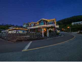 ภายนอกอาคาร 2 Namhae Oceanview Pension