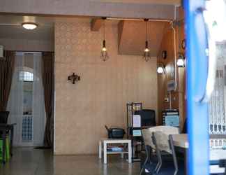 Sảnh chờ 2 Bed Dee Time Hostel