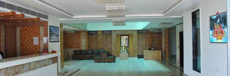 Lobby Hotel Kalka Royal