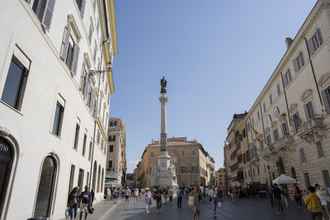 Exterior 4 Delsi Inn Piazza di Spagna 32