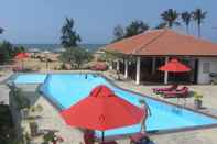 Hồ bơi Ladja Beach Resort