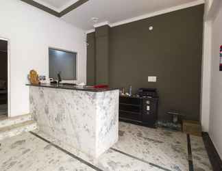 Lobi 2 Hotel Stay Villa