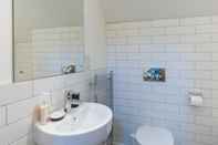 Toilet Kamar 71 Micklegate - Trinity Cottage