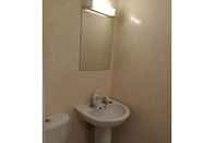 In-room Bathroom Penthouse - Basingstoke