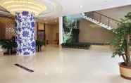 Lobby 7 Guangzhou Helong Hotel