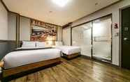 Kamar Tidur 6 Sharp Hotel