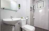 Toilet Kamar 5 Rex Ollie The Edge Residence